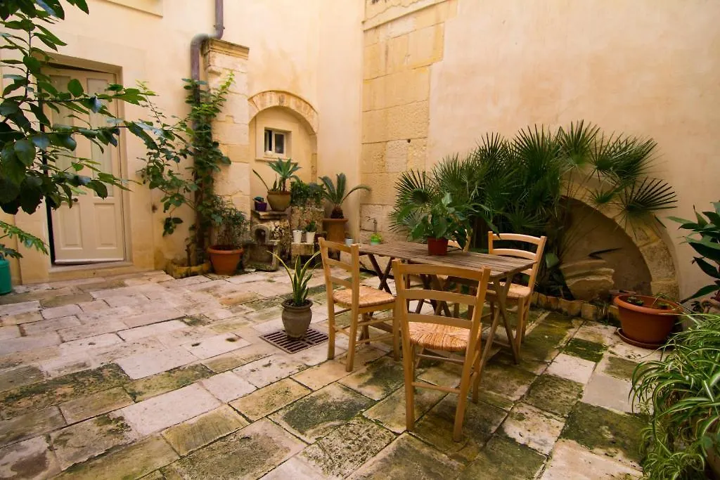 Bed and Breakfast La Via Della Giudecca Syracuse